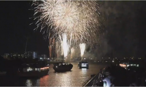 屋形船上足立花火大会東京