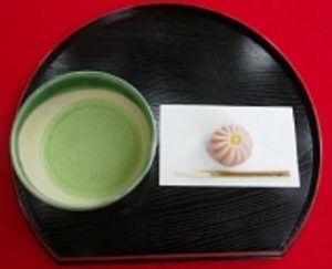 六義園の抹茶と生菓子